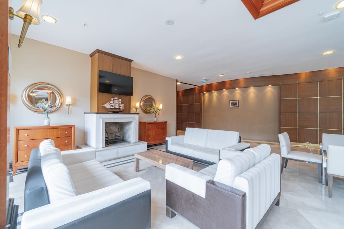 Pineta Park Hotel — havuz ve otel drone çekimi, Marmaris